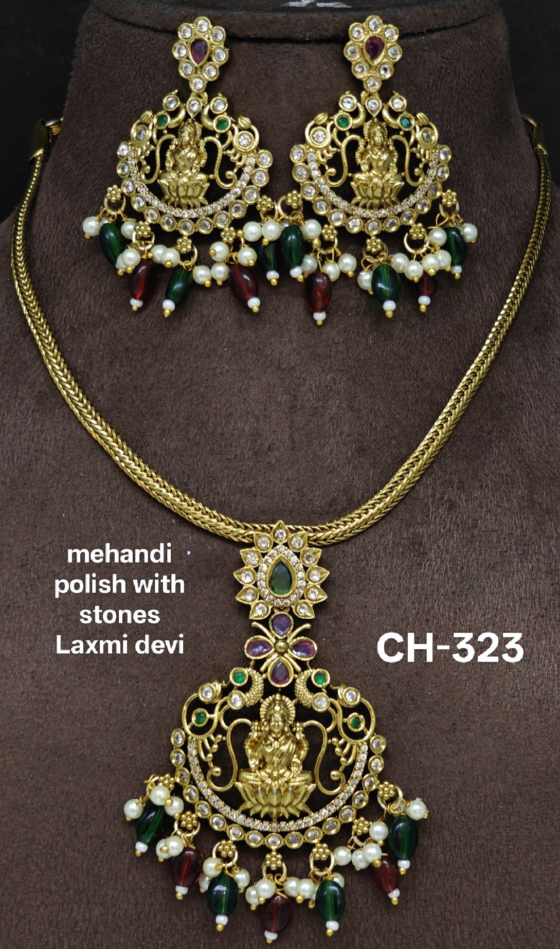 Mehandi polish with laxmi devi