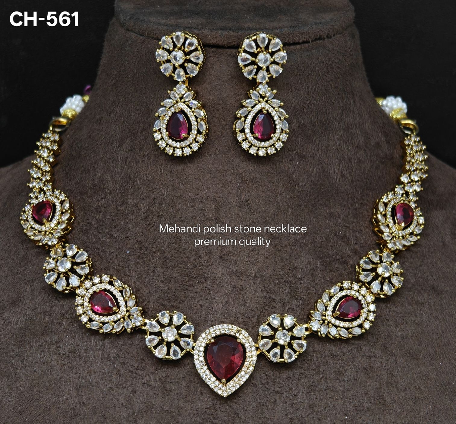 Mehandi polish short necklace